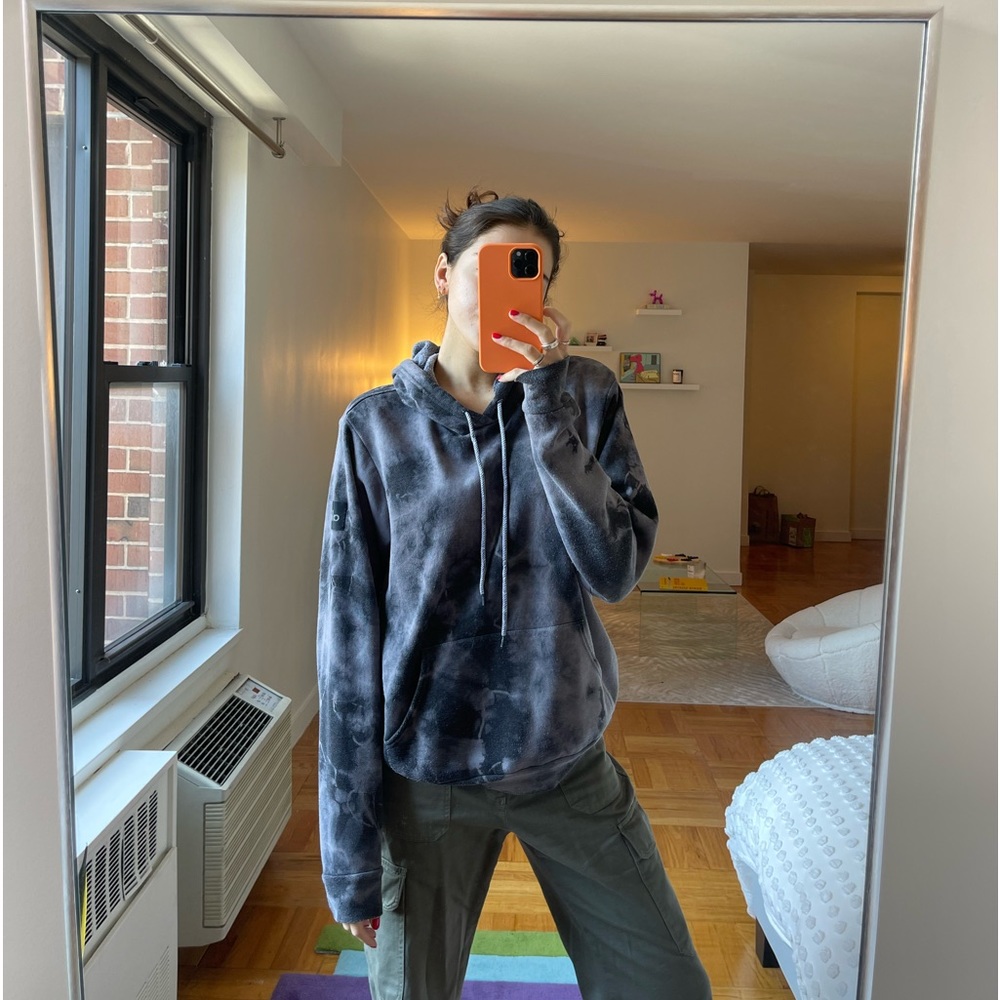 Alo Yoga Sweatshirt